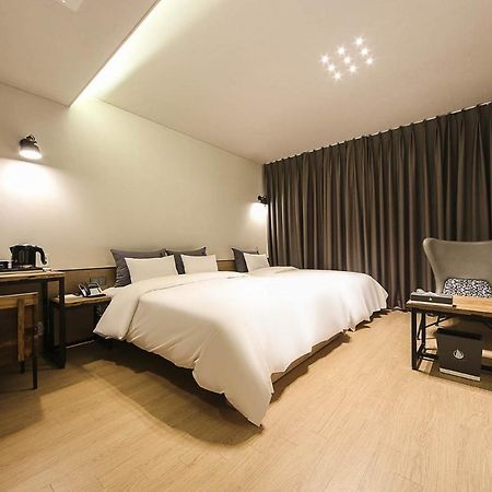 Yeoubi Hotel Ilsan Ni Exterior foto
